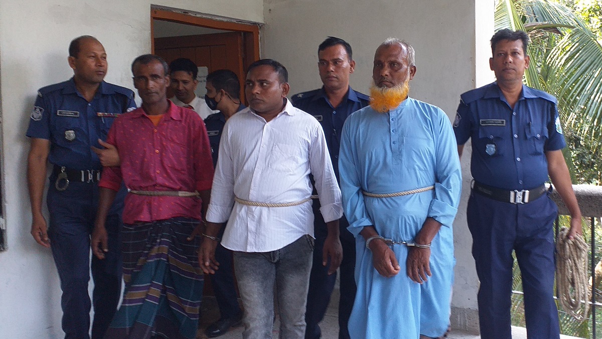 ১৭ বছর পর হত্যা মামলায় পিতা-পুত্রসহ ৪ জনের যাবজ্জীবন