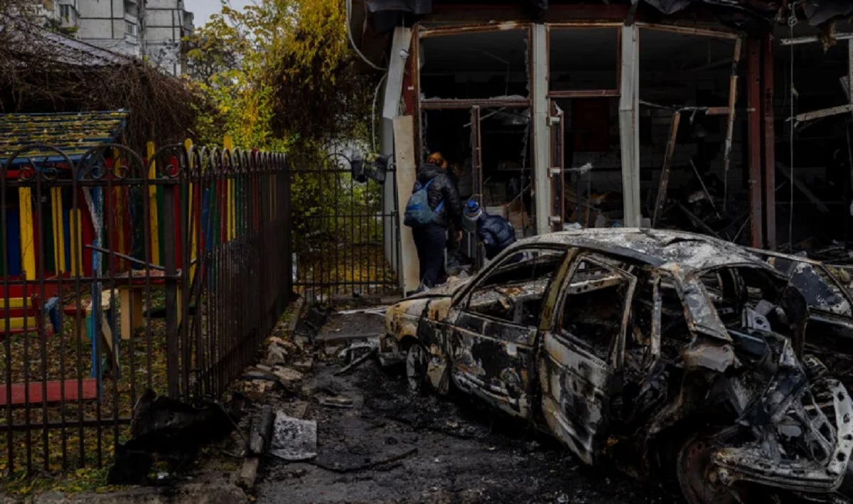 ফের ভয়াবহ হামলায় কেঁপে উঠলো খেরসন