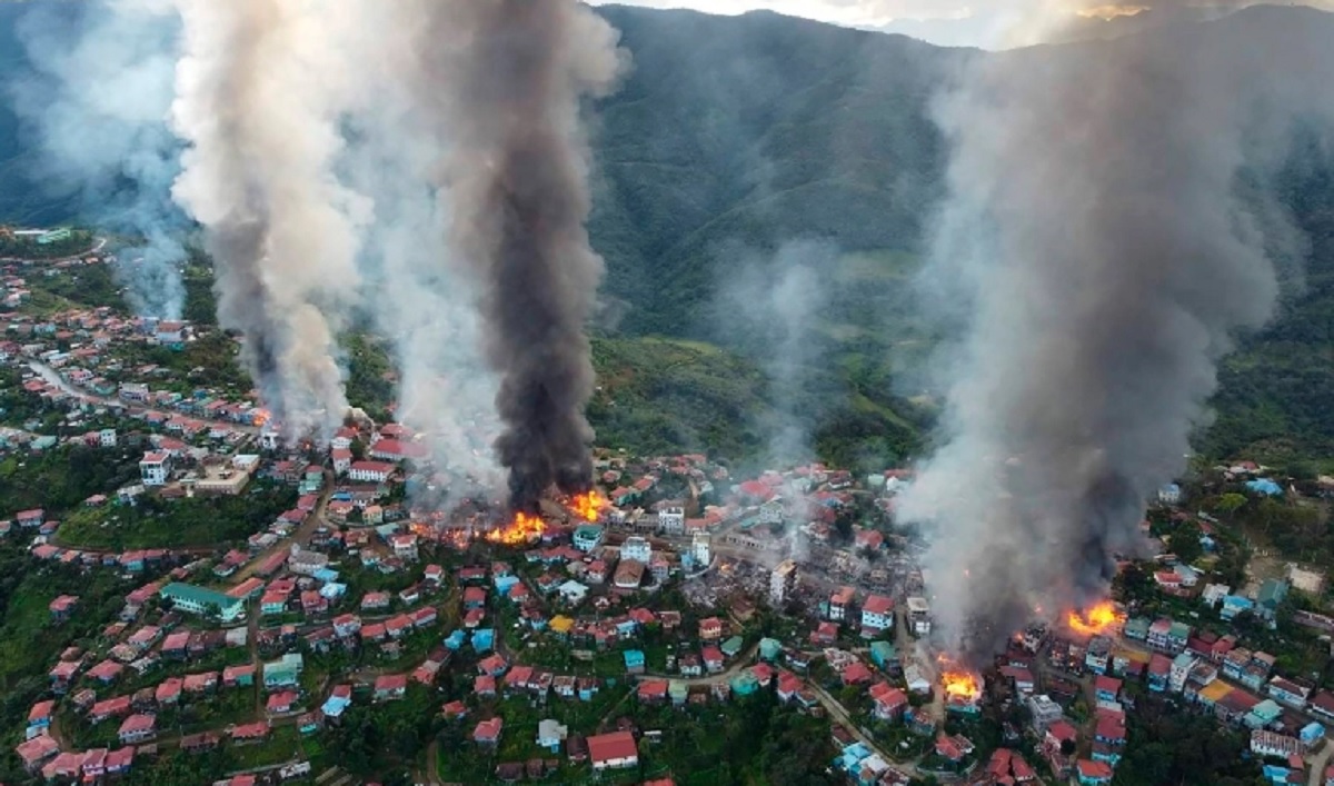 মিয়ানমার জান্তার বিরুদ্ধে নতুন নিষেধাজ্ঞা যুক্তরাষ্ট্র-ইউরোপীয় ইউনিয়নের