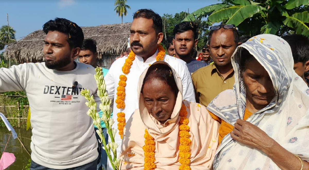 ৪১ বছর পর পাকিস্তান থেকে পরিবারের কাছে ফিরলো নিখোঁজ একলিমা
