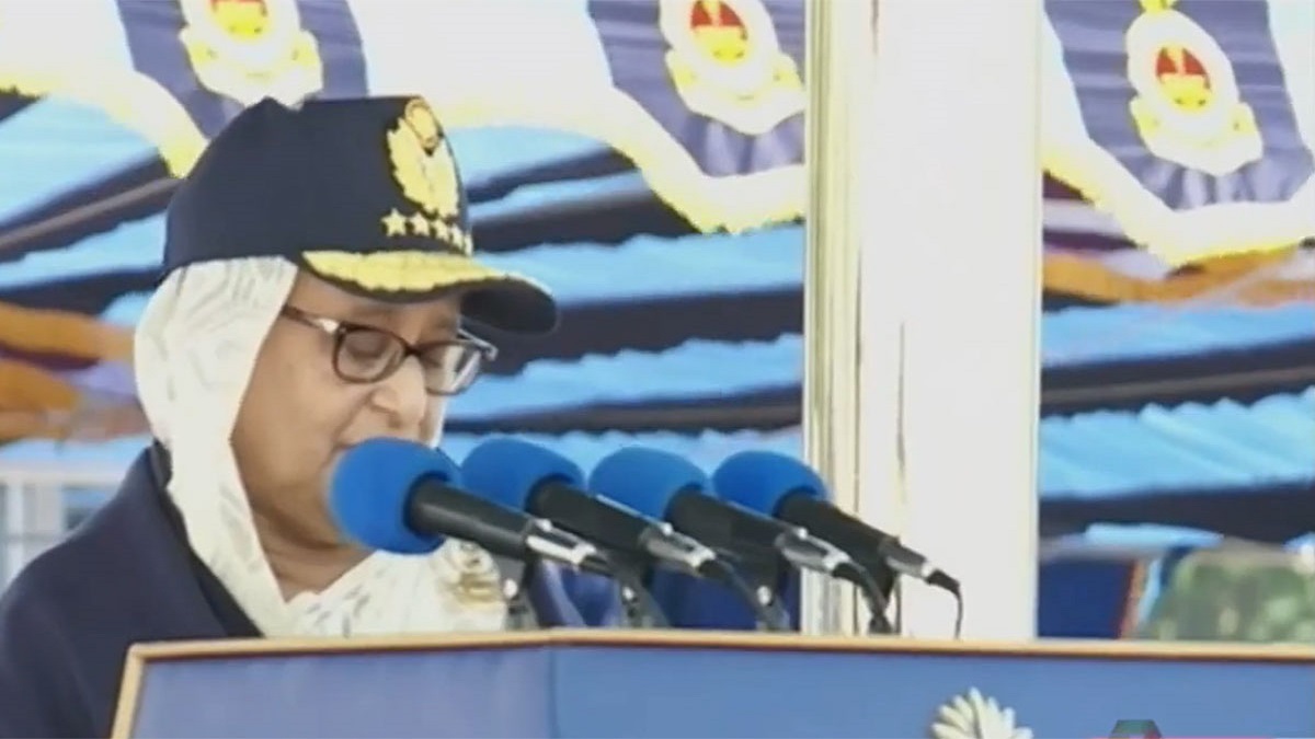 বিমান বাহিনী যেকোনো সময়ের চেয়ে এখন বেশি শক্তিশালী: প্রধানমন্ত্রী