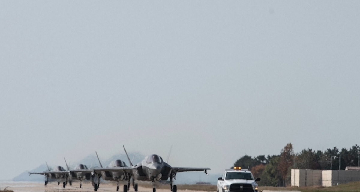 কোরীয় উপদ্বীপে বড় সামরিক মহড়া শুরু যুক্তরাষ্ট্র-দক্ষিণ কোরিয়ার