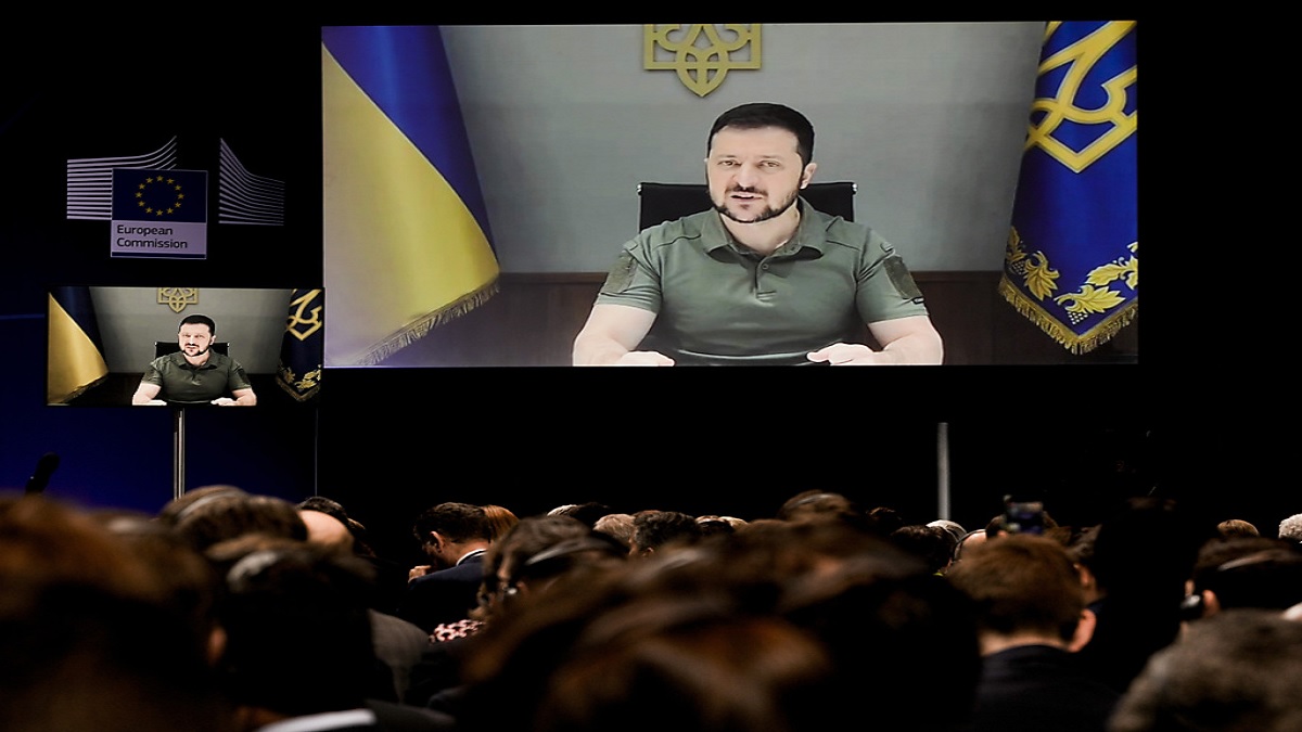 বিদ্যুৎ ব্যবস্থা ধ্বংস করে নতুন ধরনের সন্ত্রাস চালাচ্ছে রুশরা: জেলেনস্কি