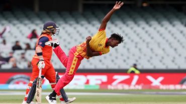 জিম্বাবুয়ের বিপক্ষে জয়ের পথে নেদারল্যান্ডস