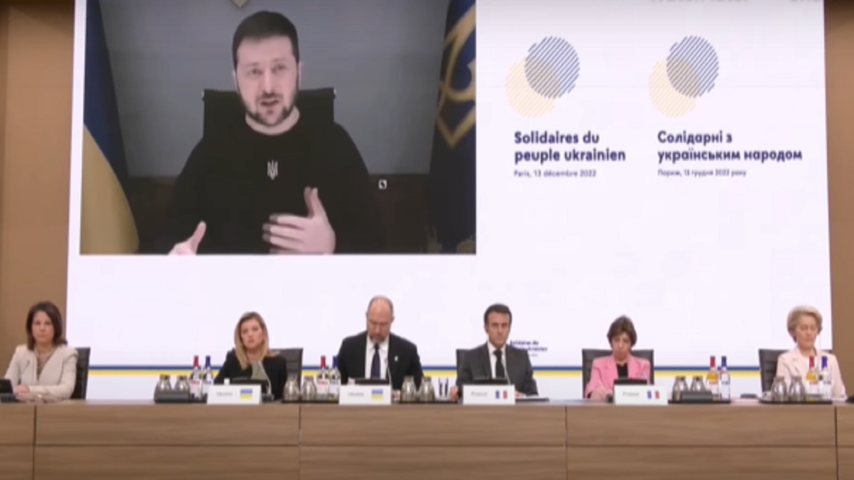 ইউক্রেনে শান্তি প্রতিষ্ঠায় জেলেনস্কির ৩ ফর্মুলা