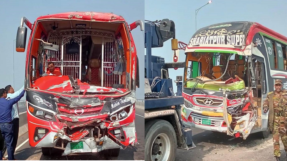 পদ্মা সেতুতে সড়ক দুর্ঘটনা, তিন বাসের ৫ যাত্রী আহত