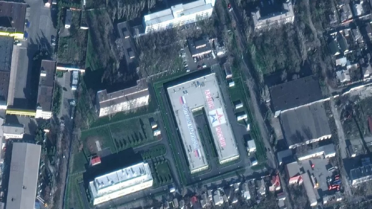 দখলকৃত মারিওপোলে সেনা ঘাঁটি গড়েছে রাশিয়া