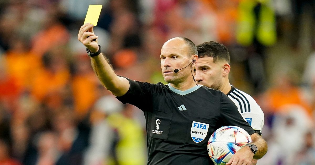 আর্জেন্টিনা-নেদারল্যান্ডস ম্যাচের রেফারিকে দেশে ফেরত পাঠালো ফিফা