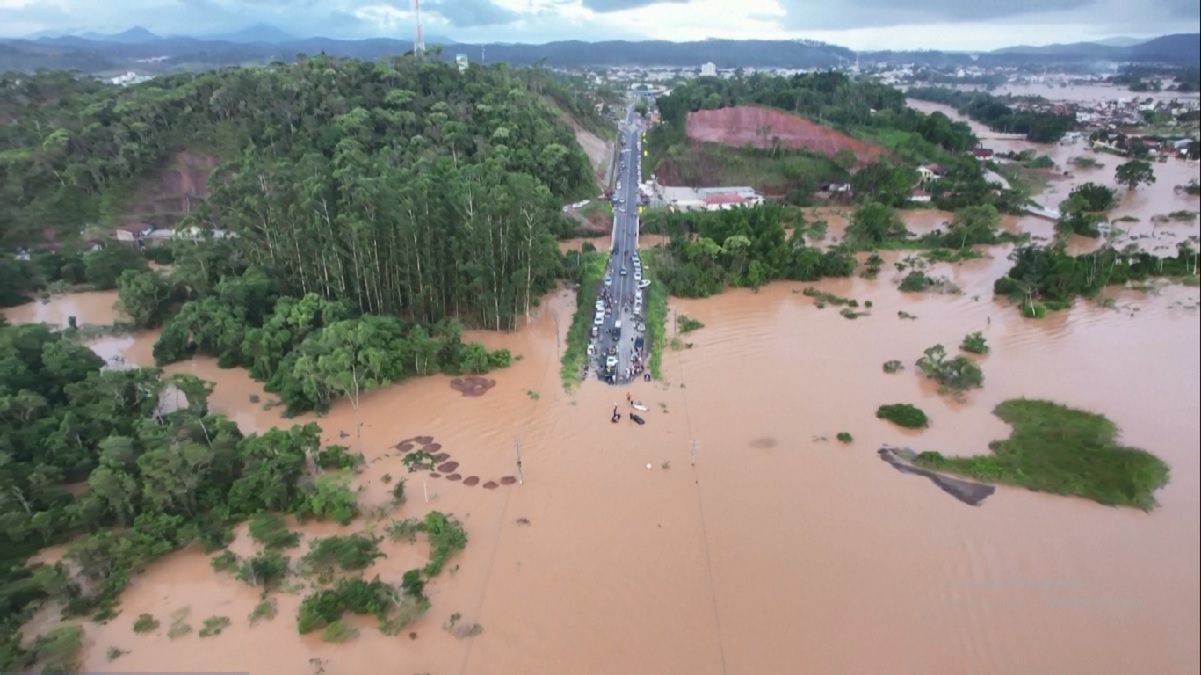 ব্রাজিলে ভয়াবহ বন্যা ও ভূমিধস, নিখোঁজ অর্ধশতাধিক