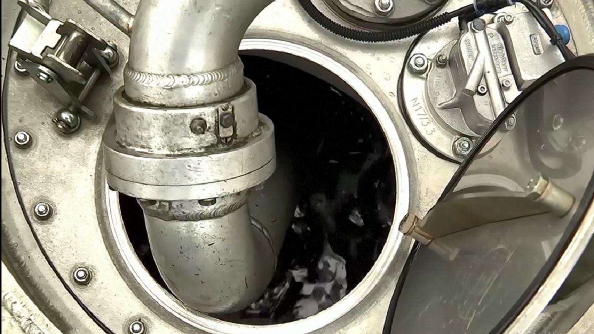 রাশিয়া থেকে প্রতি ব্যারেল তেল ৬০ ডলারে কিনবে ইইউ