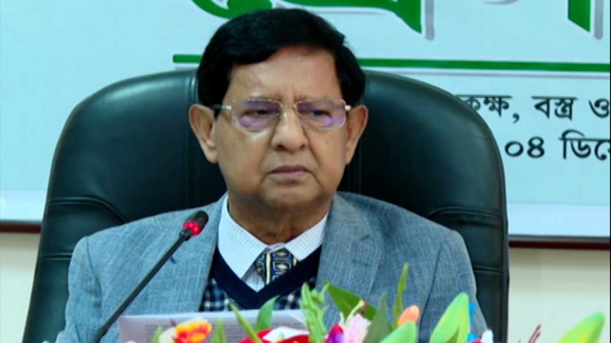 পোশাক শ্রমিকদের বেতন বাড়ানোর দাবি উঠেনি: বস্ত্রমন্ত্রী