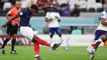 শুয়ামেনির দূরপাল্লার শটে ফ্রান্সের লিড