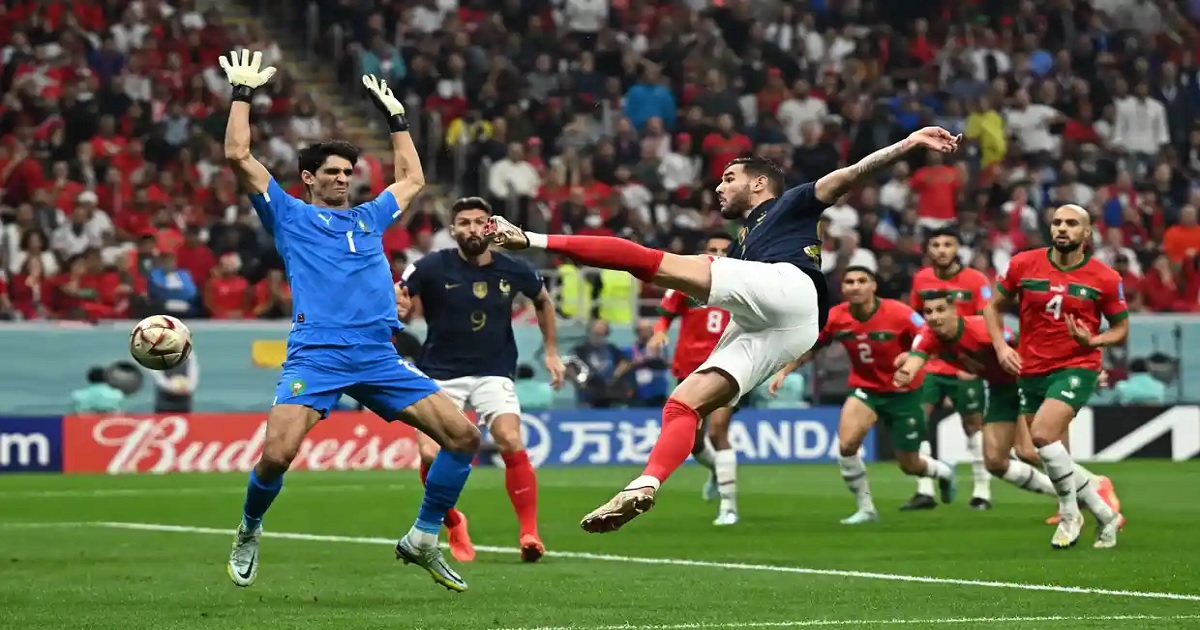 অগ্রগামিতা বহাল রেখে বিরতিতে ফ্রান্স