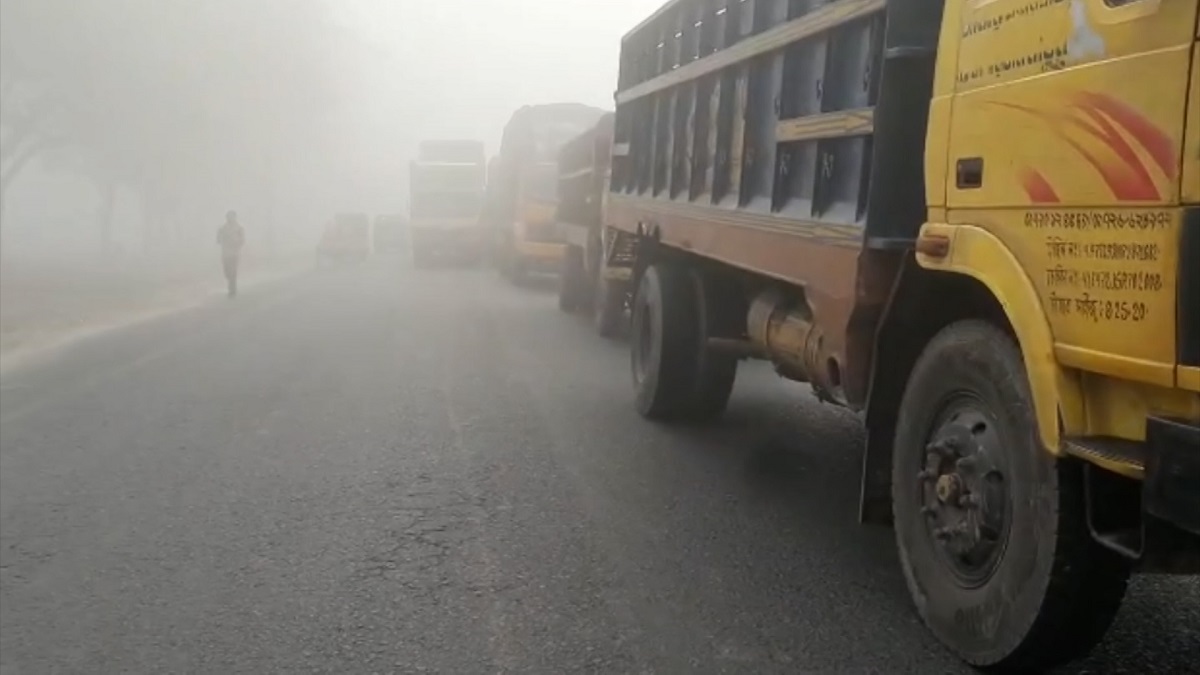 ঘন কুয়াশায় বঙ্গবন্ধু সেতুতে সাড়ে তিন ঘণ্টা বন্ধ ছিল টোল আদায়