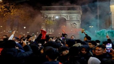 লন্ডন পুলিশের তোপের মুখে মরক্কো সমর্থকরা