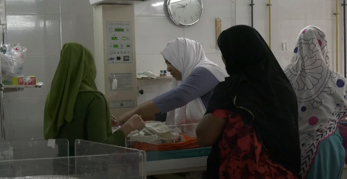 ময়লার স্তূপে মিললো ফুটফুটে নবজাতক