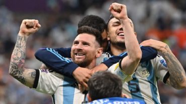 ম্যারাডোনা ও পেলেকে টপকালেন মেসি, ছুঁয়েছেন বাতিস্তুতাকে