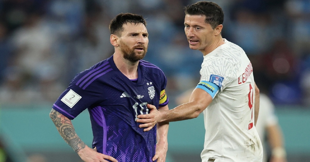 লেভার বাড়ানো হাত দেখলেনই না মেসি!