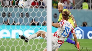 ক্রোয়াট ডিফেন্স রহস্য ভেদ করলো ম্যাজিশিয়ান নেইমার