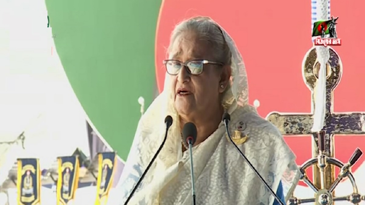 অবাধ বাণিজ্যের স্বার্থেই সমুদ্র পথ নিরাপদ রাখতে হবে: প্রধানমন্ত্রী