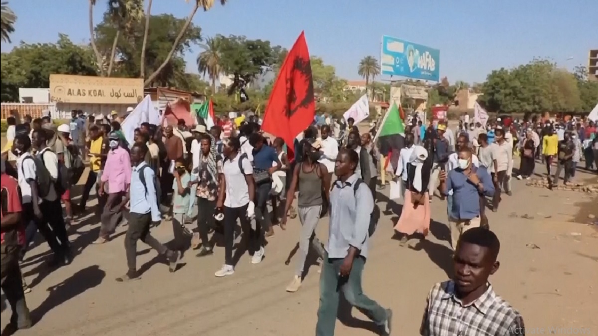 গণতান্ত্রিক সরকারের দাবিতে উত্তাল সুদান