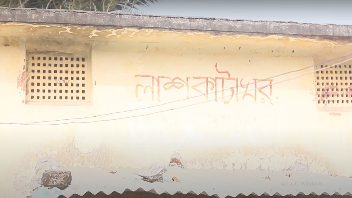 ভেড়ামারায় কাভার্ড ভ্যান-সিএনজির মুখোমুখি সংঘর্ষে নিহত ২