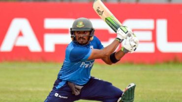 বিপিএলে আবারও আম্পায়ার বিতর্ক, মেজাজ হারালেন বিজয়
