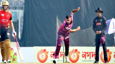 কুমিল্লার দেয়া ১৫০ রানের লক্ষ্যে ব্যাট করছে সিলেট স্ট্রাইকার্স