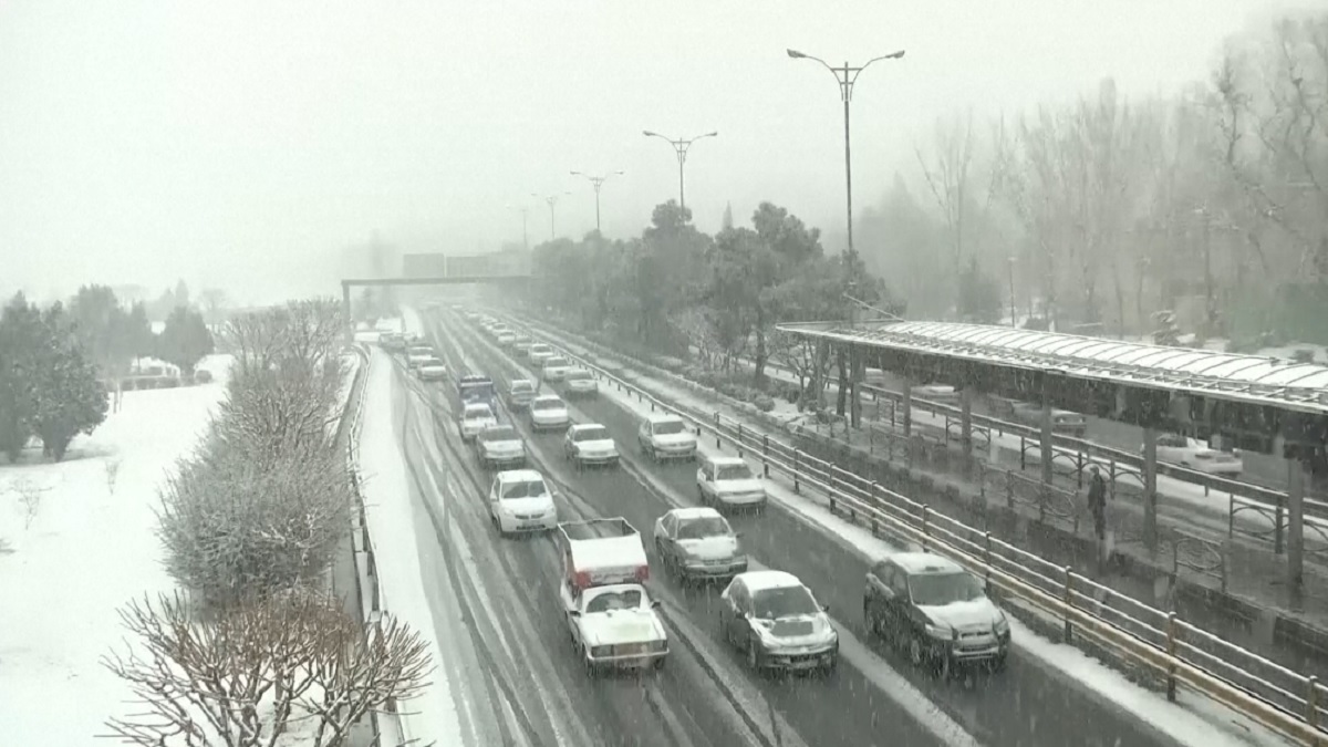 ইরানে শুরু হয়েছে আকস্মিক তুষারপাত