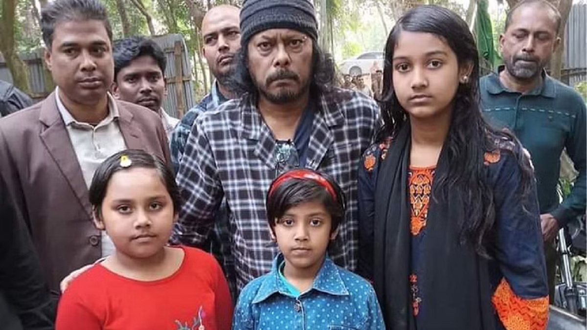 প্রয়াত গীতিকার বন্ধুর সন্তানদের দায়িত্ব নিলেন জেমস