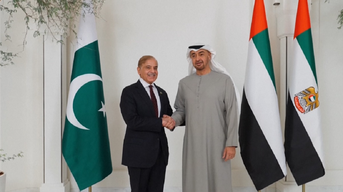 পাকিস্তানকে আরও ১০০ কোটি ডলার ঋণ দেয়ার ঘোষণা আরব আমিরাতের