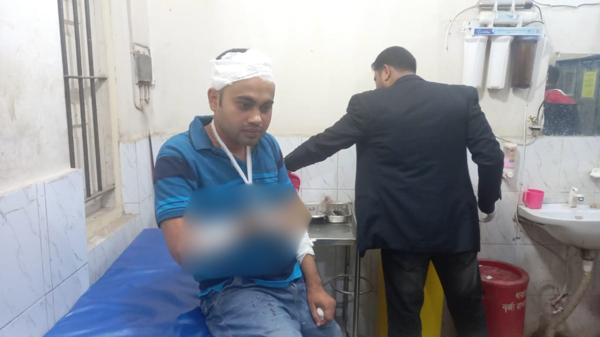 নাটোরে সন্ত্রাসী হামলায় সাংবাদিক আহত