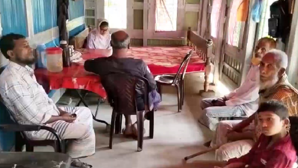 বাড়ি থেকে পালিয়ে নিজের বাল্যবিয়ে ঠেকালো স্কুলছাত্রী