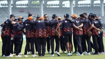 বাঁচা-মরার ম্যাচে টস জিতে ফিল্ডিংয়ে খুলনা