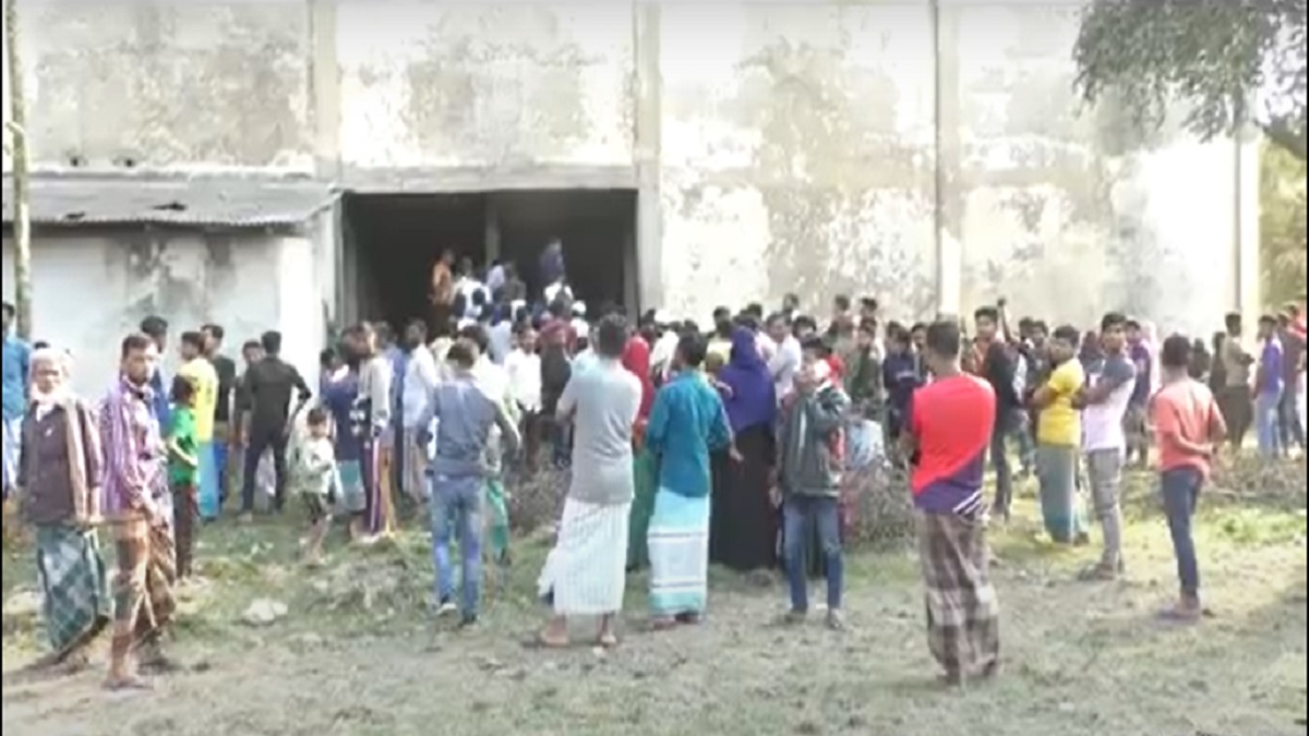 লক্ষ্মীপুরে কোল্ড স্টোরেজ থেকে কিশোরীর লাশ উদ্ধার