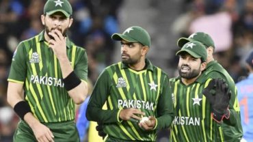 ‘পাকিস্তানের ক্রিকেটাররা বিদেশি কোচদের ভয় পায়, দেশিদের সম্মান করে না’
