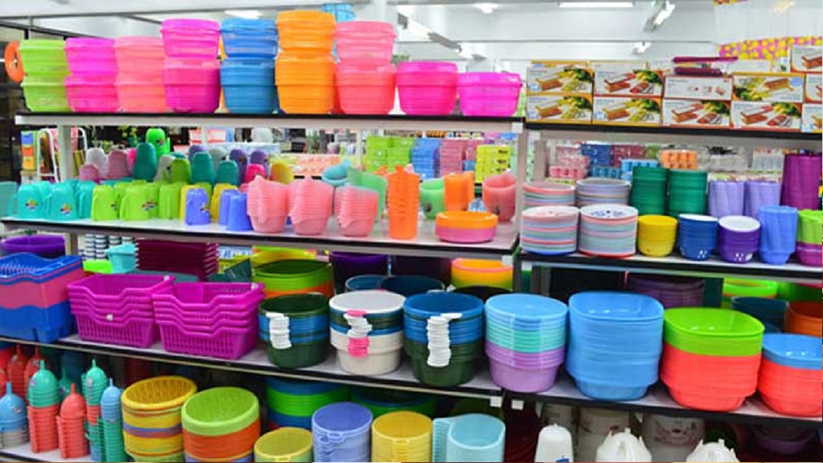 রাজধানীতে চলছে প্লাস্টিক মেলা