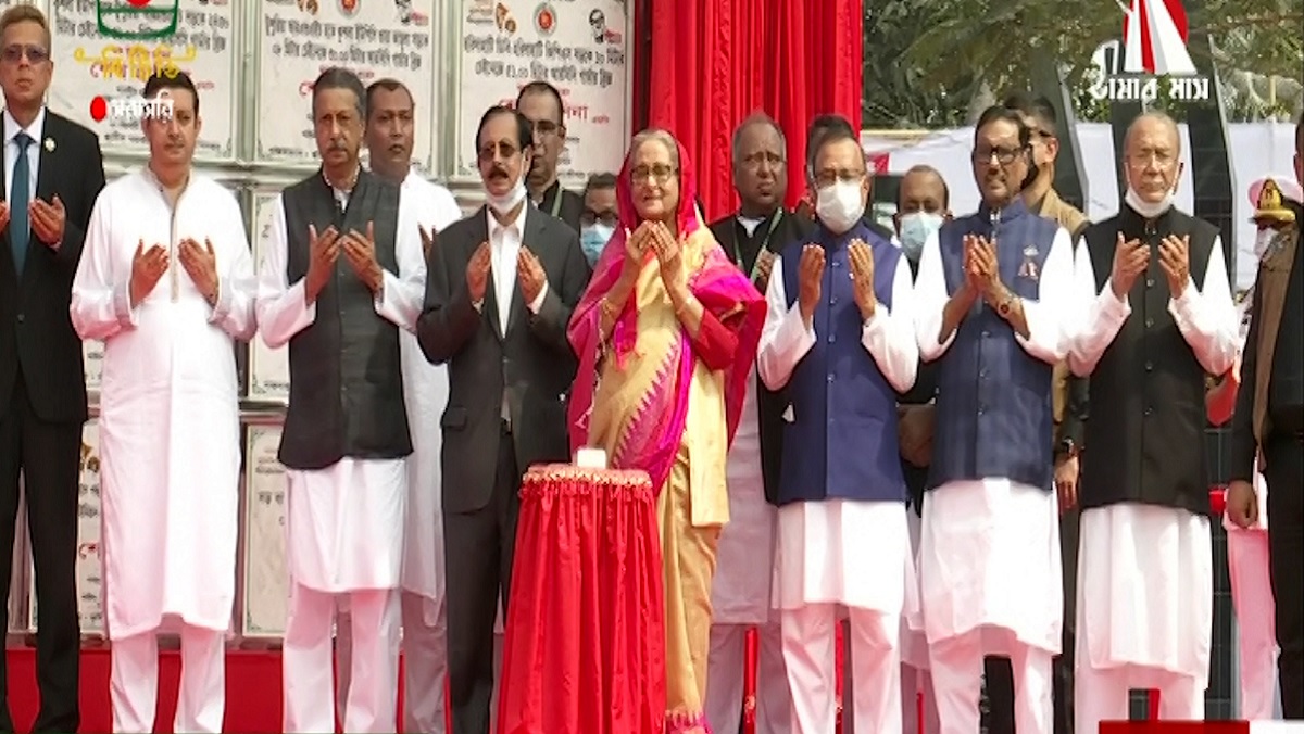 গোপালগঞ্জে প্রধানমন্ত্রী: ৪৩টি উন্নয়ন প্রকল্প উদ্বোধন ও ৫টির ভিত্তিপ্রস্তর স্থাপন