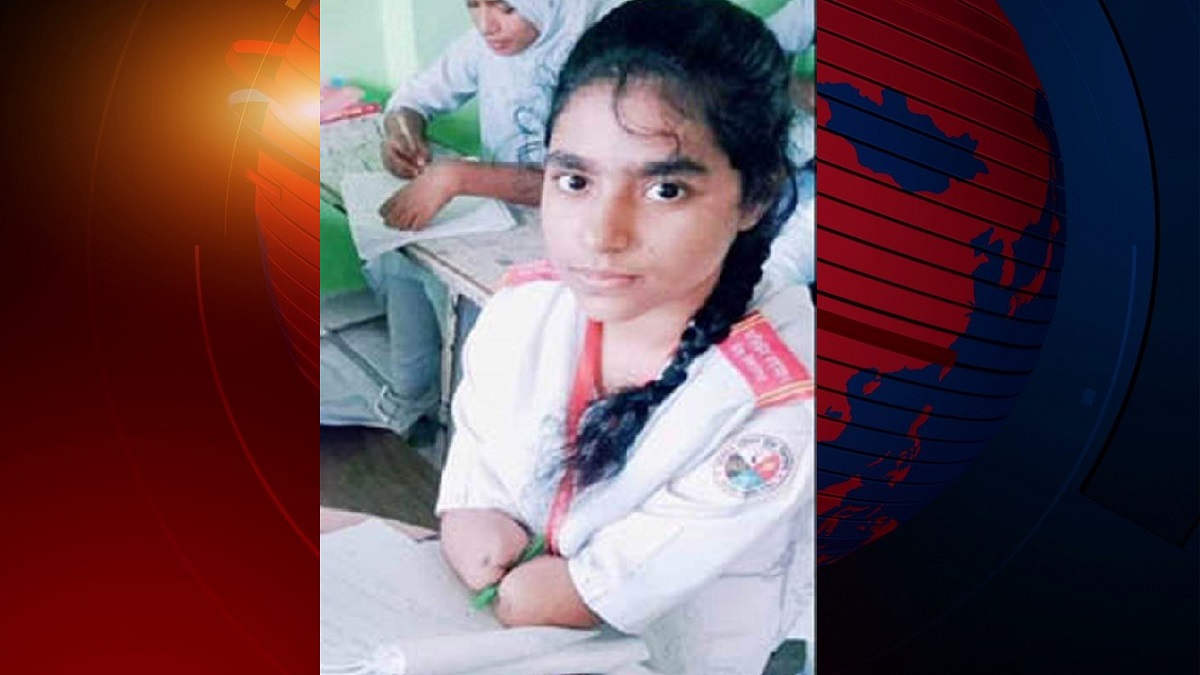 কব্জিবিহীন হাতে লিখে জিপিএ-৫ পেলেন জান্নাতুল, হতে চান ডাক্তার