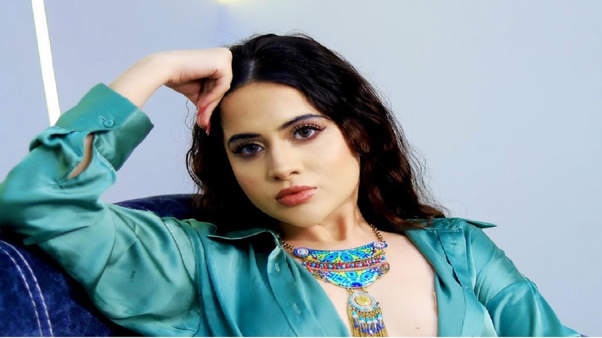 মাঝ রাস্তায় সব খোয়ালেন উরফি!