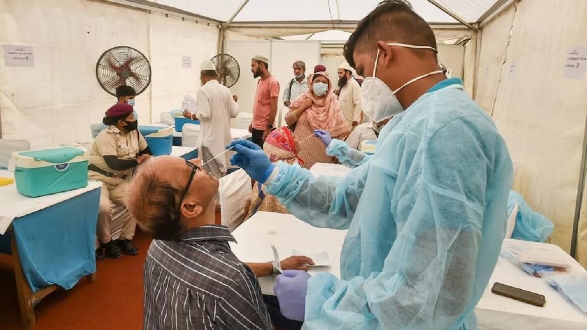 ভারতে আবারও করোনার প্রকোপ; একদিনে ১৪ জনের মৃত্যু, শনাক্ত ৩০১৬
