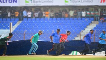 খেলা শুরু হবার শেষ সময় ৫.৪৮ মিনিট; ম্যাচ হতে পারে ৫ ওভারের