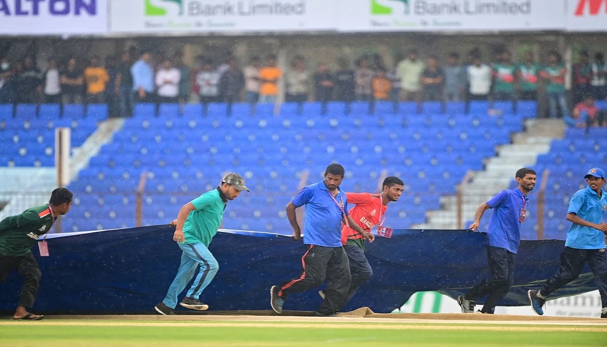 খেলা শুরু হবার শেষ সময় ৫.৪৮ মিনিট; ম্যাচ হতে পারে ৫ ওভারের
