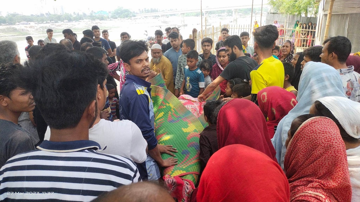 কুষ্টিয়ায় জমি নিয়ে বিরোধের জেরে চাচাতো ভাইকে পিটিয়ে হত্যার অভিযোগ