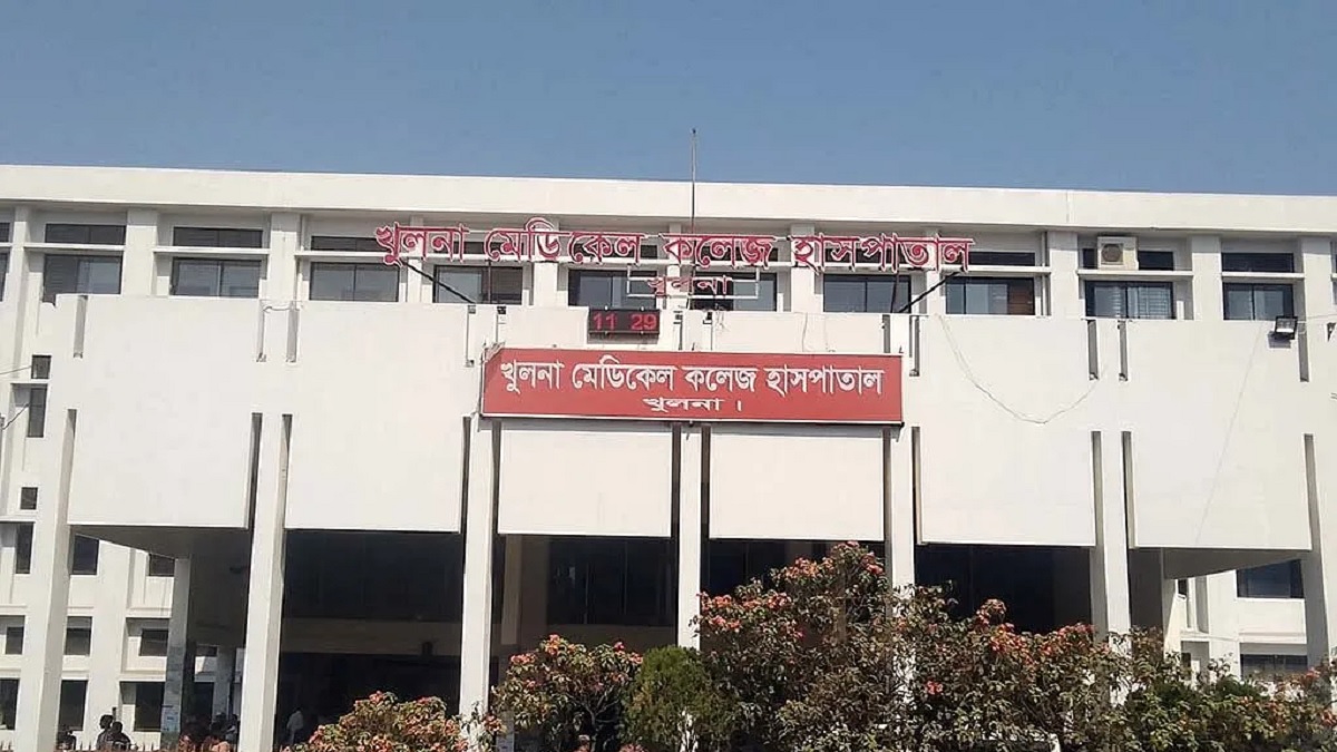 খুলনায় চিকিৎসকদের কর্মবিরতি; বিনা চিকিৎসায় রোগী মৃত্যুর অভিযোগ