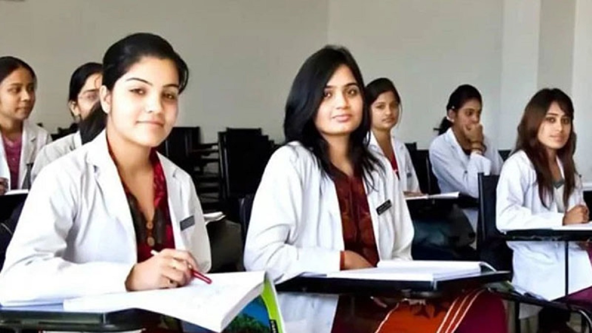 এমবিবিএস কোর্সে ভর্তিতে আগের নিয়ম বহালের দাবি বিপিএমসিএ’র