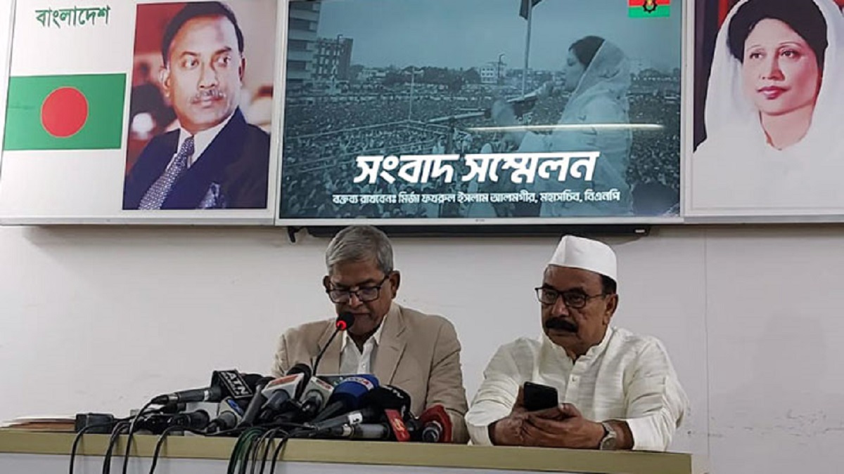 সালাহউদ্দিন আহমেদকে দেশে ফিরিয়ে আনার দাবি মির্জা ফখরুলের