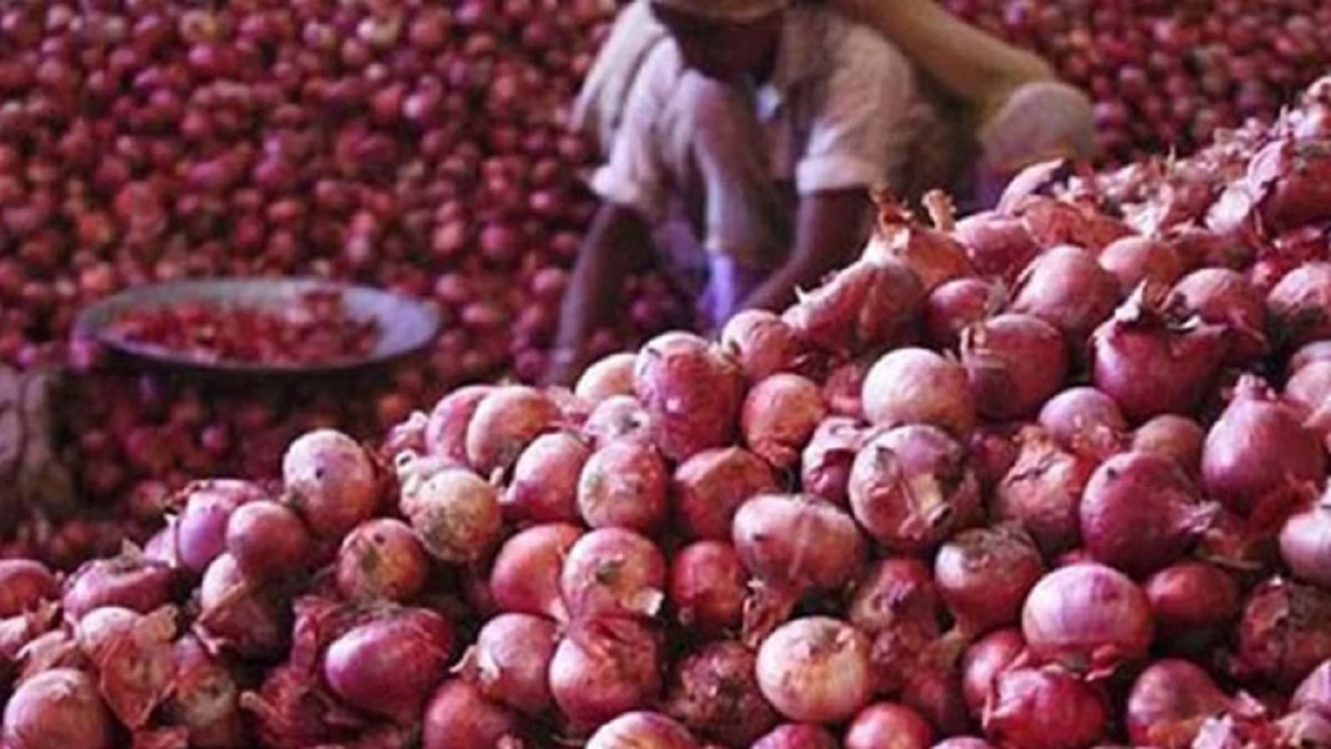 বন্ধ হচ্ছে ভারত থেকে পেঁয়াজ আমদানি, দাম বাড়ার আশঙ্কা ব্যবসায়ীদের