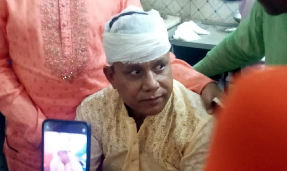 পিরোজপুরে ডিবির ওসিকে কুপিয়ে জখম