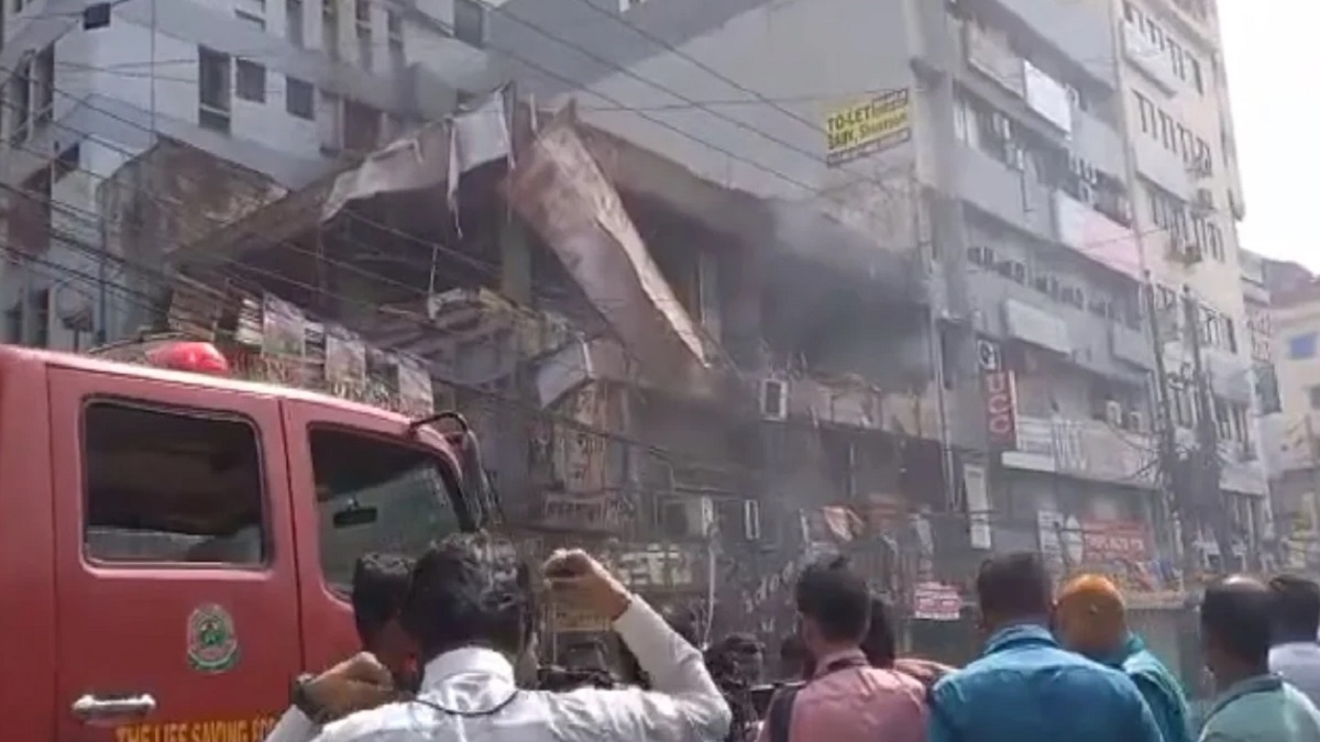 সায়েন্স ল্যাব বিস্ফোরণ: দগ্ধদের মধ্যে ৩ জনের অবস্থা গুরুতর